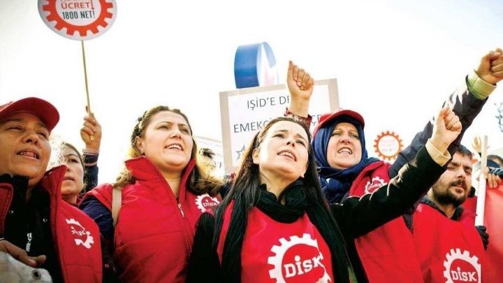 Turkey: hospital workers unite after mass firings