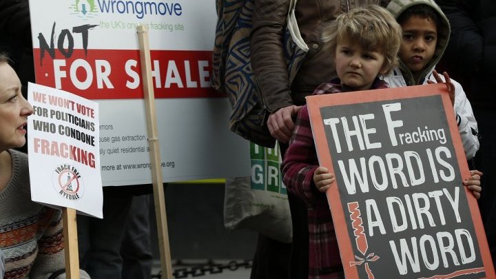 New gas drilling sparks fracking showdown in the UK