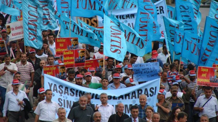 El sindicato TÜMTİS y el proceso judicial que “amenaza a todos los sindicatos en Turquía”
