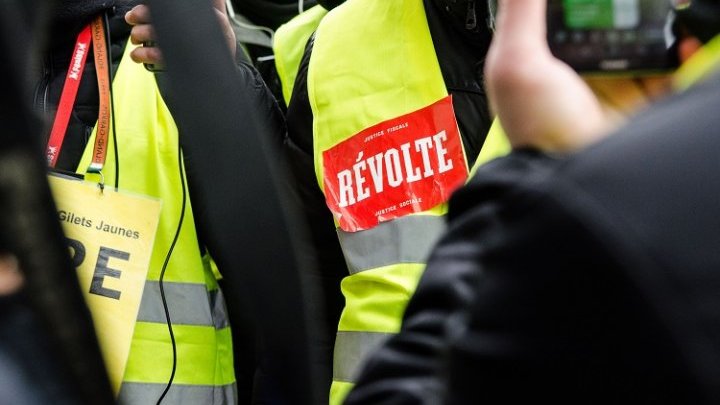Reinvesting in politics and citizenship: the experience of the yellow vests