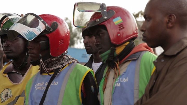 Los conductores de mototaxi en Ruanda