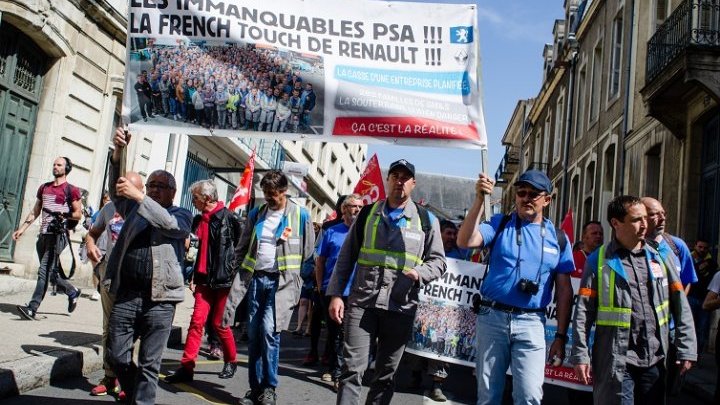 Macron face au défi de l'industrie française mourante