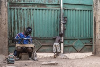 Trabajo decente en Burkina Faso: un horizonte en obras, pero más necesario que nunca tras el golpe de Estado