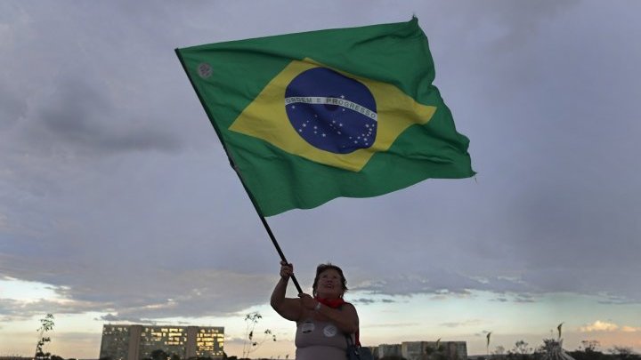« Dans les rues comme au travail, nous lutterons contre le putsch brésilien » 