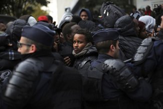 La France, pays où la solidarité est criminalisée et la citoyenneté redéfinie