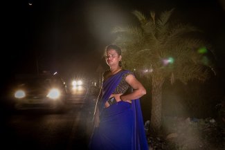 « Les filles de Dieu » : la vie au sein des communautés transgenres en Inde