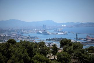 Nuages noirs sur la Méditerranée, la pollution du trafic maritime en question