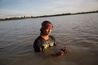 On the banks of Thailand's Mun River, villages are struggling to survive in the shadow of the dams