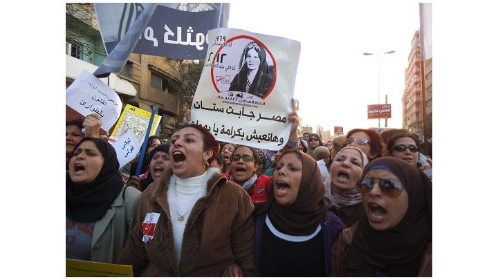Les femmes disent stop à la violence sur la place Tahrir