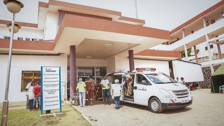 Los hospitales públicos cameruneses, entre el malestar del personal sanitario temporal y la escasez de médicos