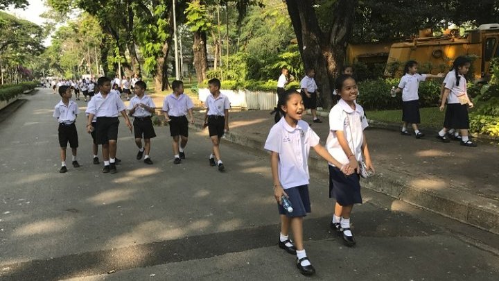 Le combat pour éliminer les stéréotypes sexistes des manuels scolaires en Asie du Sud-Est 