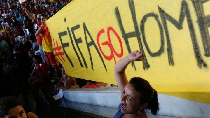 La Copa del Mundo: el espectáculo debe continuar, pero las protestas también