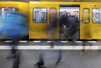 Leaving no one behind in the city: ensuring just transitions for public transport workers 