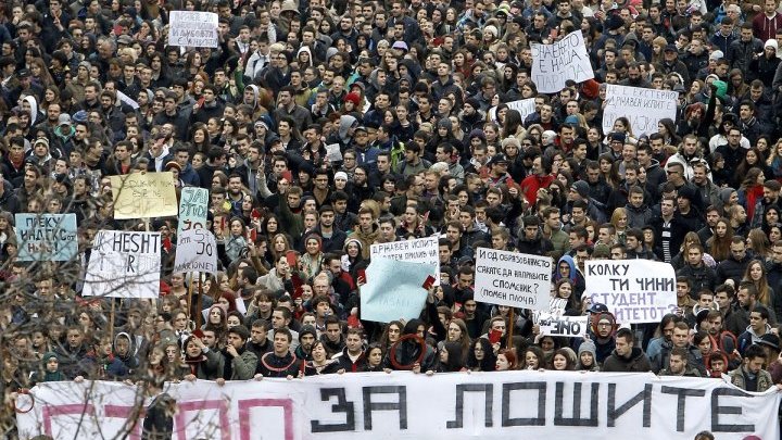 El gobierno de Macedonia ignorala histórica movilización estudiantil