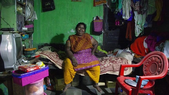 En Inde, entre les risques du SIDA et les nouvelles lois répressives, les prostituées se battent pour défendre leur humanité