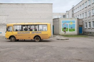 As the war rages on in eastern Ukraine, schoolchildren on the front line are learning to be resilient