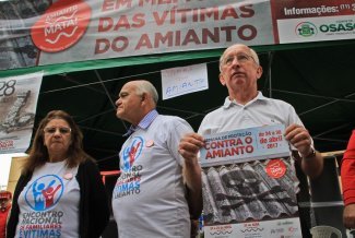Au Brésil, l'interdiction de l'usage de l'amiante fait toujours débat