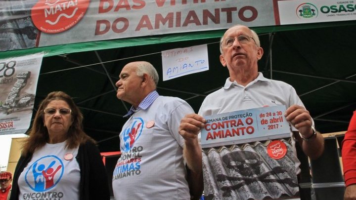 Au Brésil, l'interdiction de l'usage de l'amiante fait toujours débat