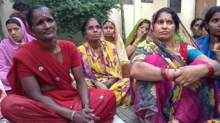 Millones de trabajadoras del hogar indias continúan trabajando en la sombra
