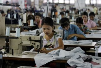 Myanmar : Où les travailleurs paient le prix de l'IDE