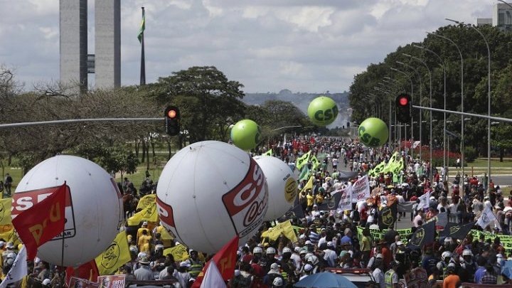 Las reformas impuestas por el Gobierno de Brasil son una amenaza para los trabajadores 