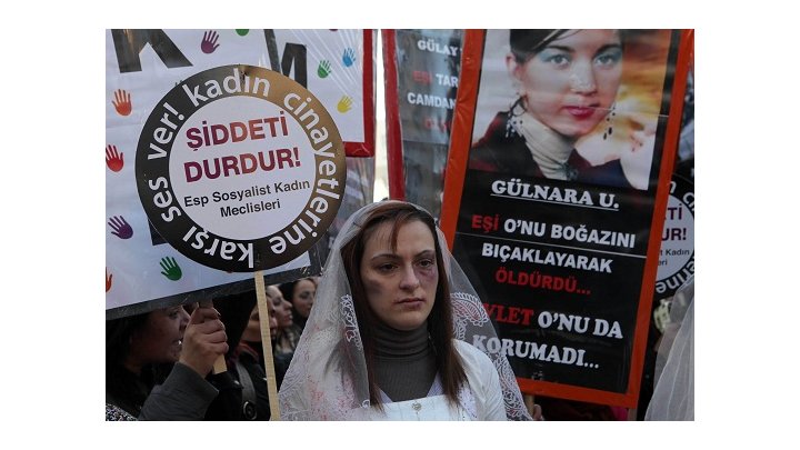 Las mujeres turcas se enfrentan a la violencia de género 
