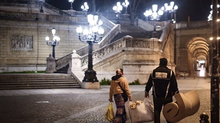 Direcciones virtuales, ¿una vía para reivindicar los derechos de las personas sin hogar en Italia?