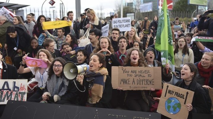 Jóvenes del mundo entero reclaman acción climática y, además, educación climática