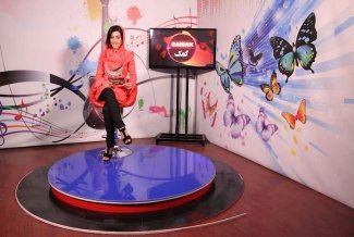 Les Afghanes brisent les barrières avec une chaîne de télévision exclusivement féminine