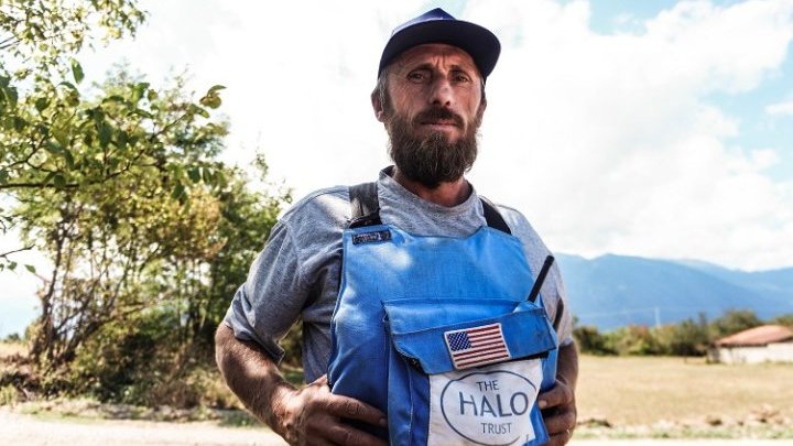 In the field with Kosovo's "bomb hunters"