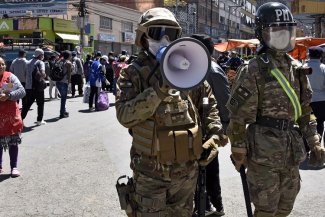Sous couvert de lutte contre la pandémie, la militarisation de la société progresse en Amérique latine