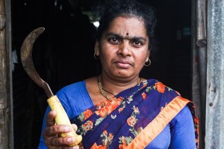 Las adversidades que enfrentan los trabajadores más pobres de India provocan unas cifras de suicidios sin precedentes